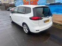 Used Vauxhall Zafira SRi 130 HP (95 kW) 2014 White MPV