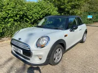 Begagnad Mini Cooper Hatch 2014 Silver Halvkombi