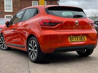 Używany Renault Clio V Iconic 140 KM (102 kW) 2022 Hatchback