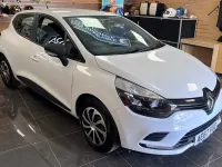 Used Renault Clio Expression 75 HP (55 kW) 2017 White Hatchback