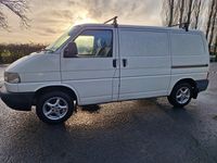 Used VW T4 88 HP (64 kW) 2003 White Van
