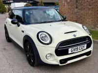 Begagnad Mini Cooper S Hatch 2019 Vit Halvkombi