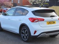 Begagnad Ford Focus Active X 120 HK (88 kW) 2020 Vit Halvkombi