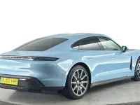 Usado Porsche Taycan Performance Package 300 kW (408 HP) 2022 Azul Sedan