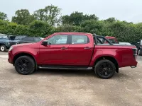 Used Isuzu Pick up 164 HP (120 kW) 2022 Red Pickup