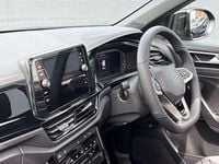 Usado VW T-Roc 150 HP (110 kW) 2025 SUV