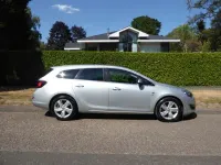Used Vauxhall Astra SRi 165 HP (121 kW) 2015 Silver Estate