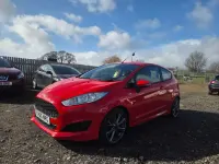 Używany Ford Fiesta ST-Line 125 KM (91 kW) 2016 Czerwony Hatchback