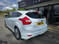 Used Ford Focus Zetec 2012 White Hatchback