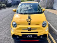 Usado Abarth 595 145 HP (106 kW) 2019 Amarelo Citadino