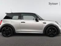 Used Mini Cooper Hatch 134 HP (98 kW) 2023 Silver Hatchback