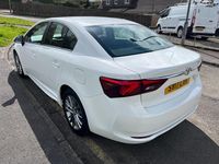 Used Toyota Avensis Business Edition 147 HP (108 kW) 2017 White Sedan