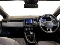 Used Renault Clio V Techno 90 HP (66 kW) 2024 Blue Hatchback