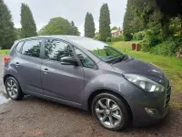 Usado Hyundai ix20 Premium 125 CV (91 kW) 2016 Gris Utilitario
