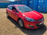 Used Vauxhall Astra Elite 2014 Red Estate