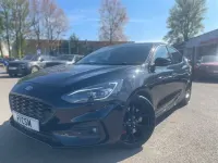 Usado Ford Focus ST 280 CV (205 kW) 2020 Negro Utilitario