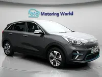 Usado Kia e-Niro 147 kW (201 CV) 2022 Gris SUV