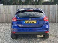 Used Ford Focus Titanium 120 HP (88 kW) 2016 Blue Hatchback
