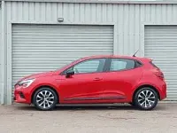 Used Renault Clio Evolution 90 HP (66 kW) 2023 Red Hatchback