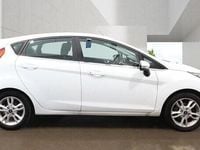 Usado Ford Fiesta Zetec 2016 Branco Citadino