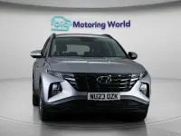 Używany Hyundai Tucson SE 180 KM (132 kW) 2023 Srebrny SUV