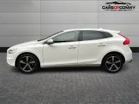 Used Volvo V40 R-Design 190 HP (139 kW) 2017 White Estate