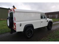 Usado Land Rover Defender 122 HP (89 kW) 2010 Branco SUV