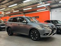 Begagnad Mitsubishi Outlander P-HEV 2016 Grå Kombi