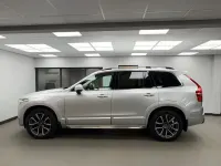 Used Volvo XC90 Momentum 235 HP (172 kW) 2017 Silver SUV