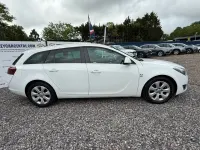 Used Vauxhall Insignia SRi 170 HP (125 kW) 2015 White Estate