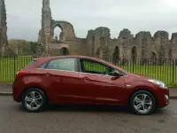 Second-hand Hyundai i30 SE 100 CP (73 kW) 2016 Roșu Hatchback