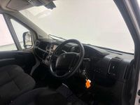 Used Peugeot Boxer 140 HP (102 kW) 2022 White Van