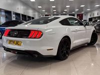Usado Ford Mustang Fastback 290 CV (213 kW) 2019 Blanco Coupe