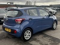 Used Hyundai i10 66 HP (48 kW) 2017 Blue Hatchback