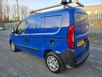 Used Fiat Doblò 90 HP (66 kW) 2016 Blue MPV