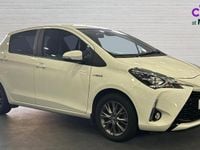 Used Toyota Yaris Hybrid 100 HP (73 kW) 2020 White Hatchback