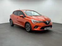 Used Renault Clio Iconic 100 HP (73 kW) 2020 Orange Hatchback
