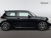 Used Mini Cooper Hatch 154 HP (113 kW) 2024 Black Hatchback