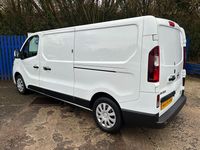 Used Nissan NV300 Acenta 120 HP (88 kW) 2021 White Van