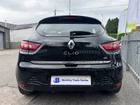Usado Renault Clio IV Dynamique 90 HP (66 kW) 2015 Preto Citadino