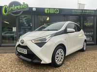 Used Toyota Aygo X-play 68 HP (50 kW) 2018 White Hatchback