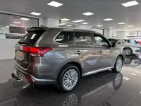 Used Mitsubishi Outlander P-HEV 2019 Brown Estate