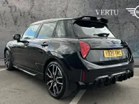 Usado Mini Cooper S Hatch 201 CV (147 kW) 2025 Negro Utilitario