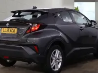 Begagnad Toyota C-HR 122 HK (89 kW) 2023 SUV