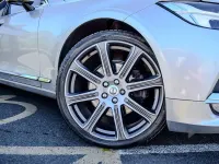 Usado Volvo S90 Inscription 190 HP (139 kW) 2017 Prateado Sedan