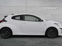 Used Toyota Yaris 261 HP (191 kW) 2021 White Hatchback