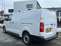 Used Vauxhall Vivaro 145 HP (106 kW) 2024 Kaolin white MPV