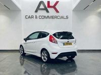 Used Ford Fiesta Zetec 118 HP (86 kW) 2009 White Hatchback