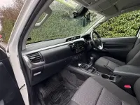 Used Toyota HiLux Active 150 HP (110 kW) 2021 White Pickup