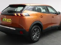 Used Peugeot e-2008 Active Premium 98 kW (134 HP) 2022 Orange SUV